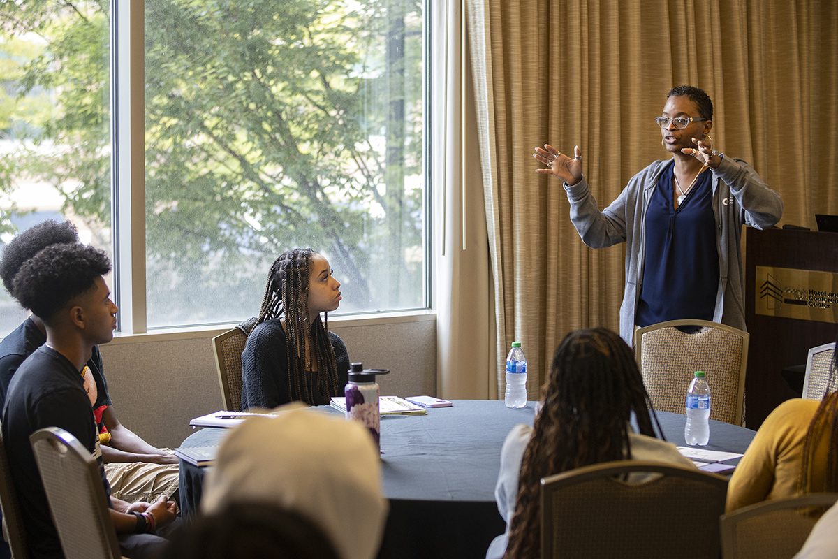 Felicia Benton-Johnson presents at a Tech 411 event for Georgia Tech transfer students. Benton-Johnson is co-leading a National Science Foundation-funded project to better understand the interruptions that can stymie Black women pursuing STEM degrees. (Photo: Candler Hobbs)